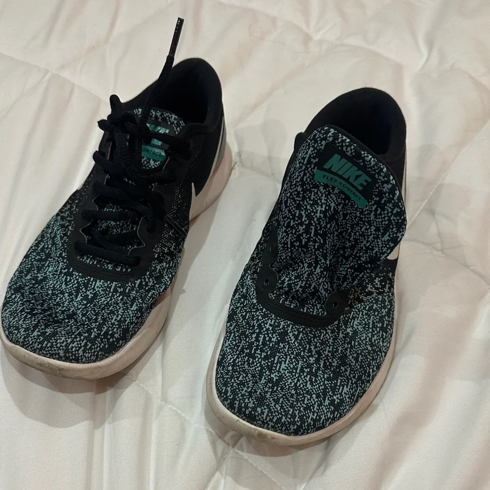 Nike Black and Green Athletic Shoes size 7